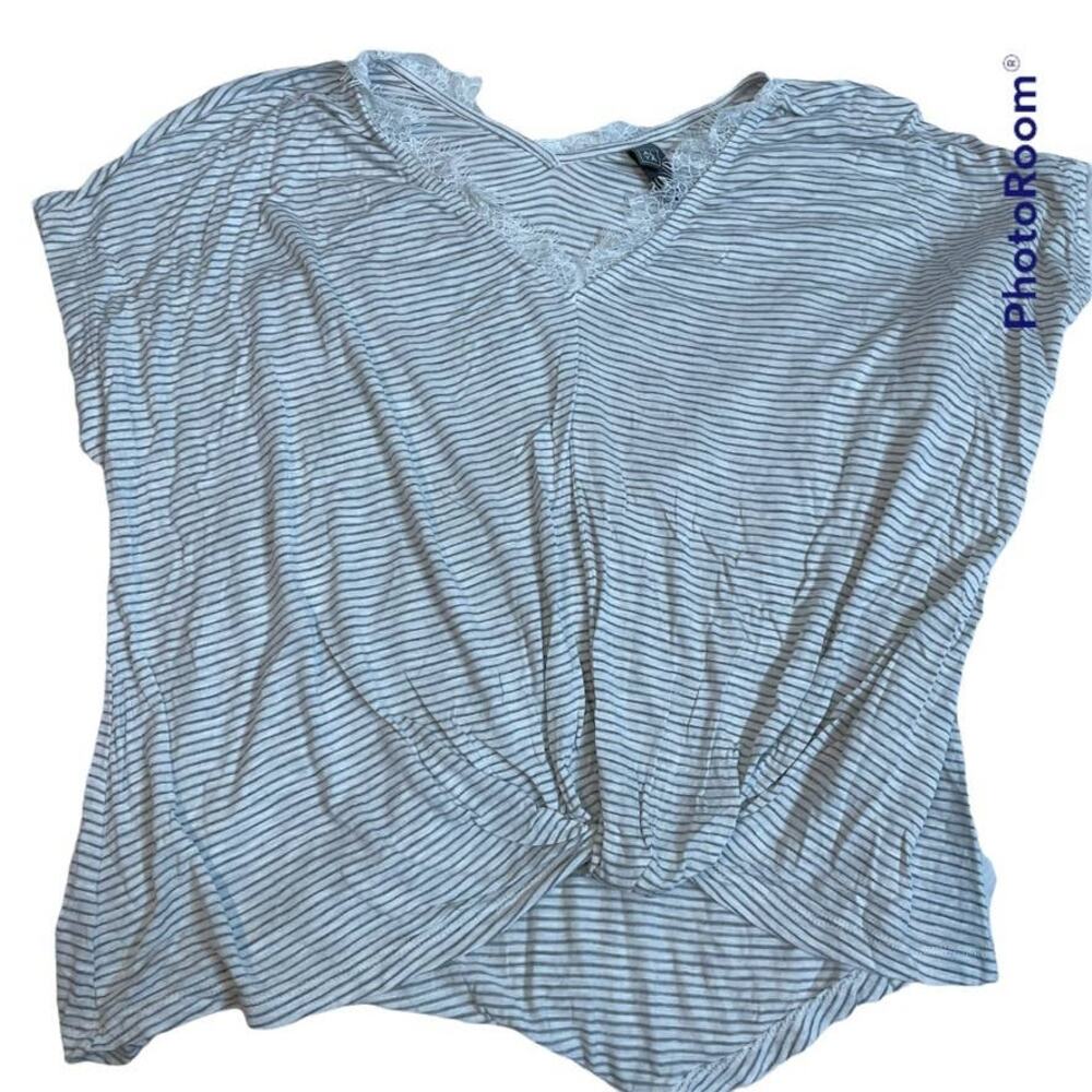 Alya Womens Grey White Striped Lace Trim V-Neck Front Twist Top Small